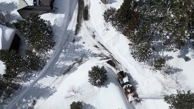 видео с квадрокоптера , уборка снега во Флориде)