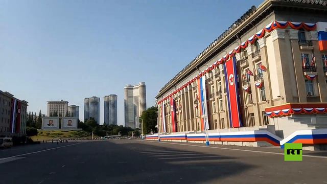 ساحة كيم إيل سونغ في العاصمة الكورية الشمالية بوينغ يانغ قبيل زيارة بوتين