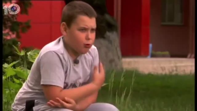Парень очень хочет шоколад!!!