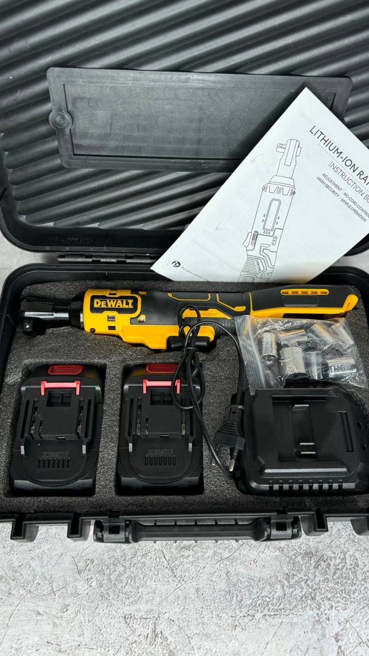 Угловая трещетка Dewalt с большим аккумулятором 36v