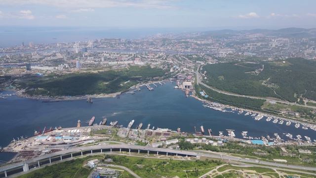 Олег Кожемяко представил концепцию развития Большого Владивостока на выставке «Россия»