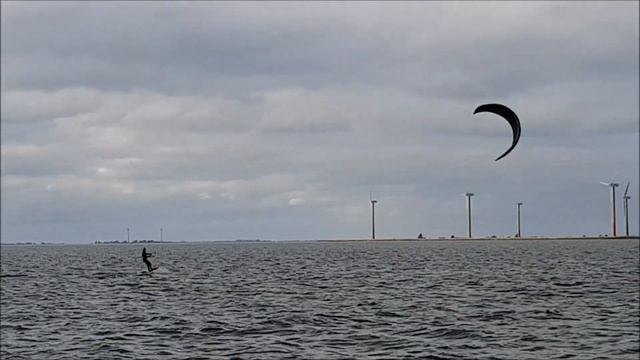 Foilsession # 87 Naish Ride 10m Moses Comet 2018 08 18 loop