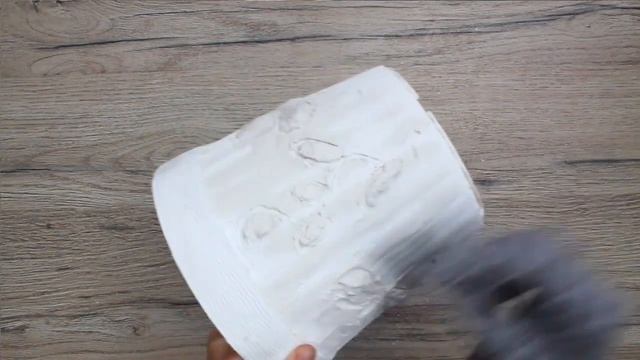 DON'T THROW AWAY YOUR OLD FLOWER POT! DECOR IT!  * DIY * ОБНОВЛЯЕМ СТАРЫЙ ЦВЕТОЧНЫЙ ГОРШОК