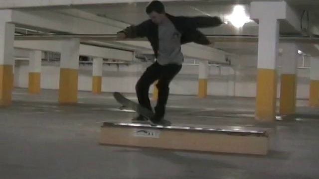 tom heelflip back 5-0 mongo push out
