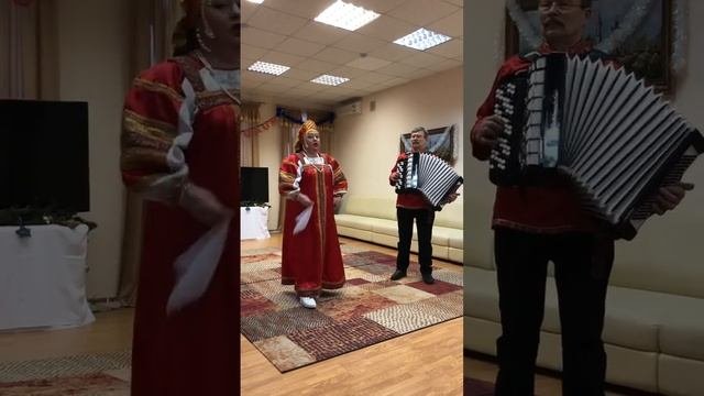 Ой снег снежок.. Александрова Наталья за баяном Александр Баранов