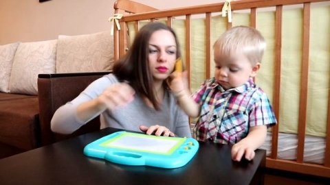 Идеи развивающих игр для детей от года до 2 лет