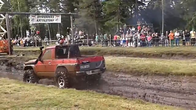 Nissan patrol High Chaparral Mud race 2013