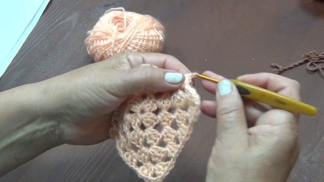 Вязание бабушкиного квадрата крючком