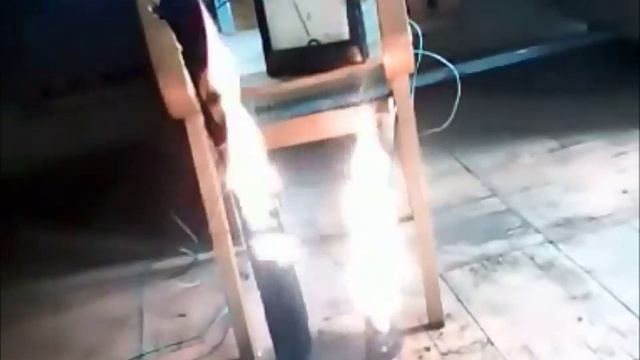 76. Как сжечь мусор в океане.