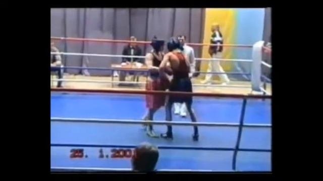 Марк Зиновкин  Дмитрий Самков  25 01 2001 год   215 - й МТ по боксу памяти В  Арсёнова  Донецк