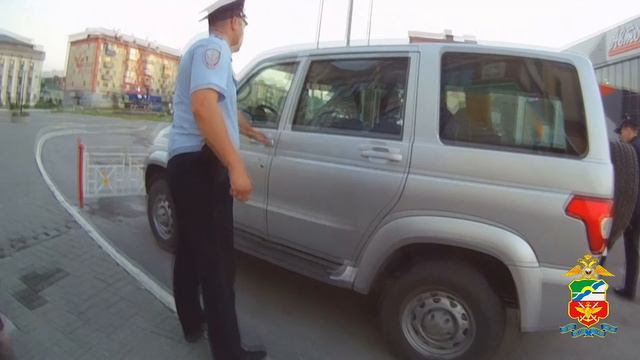 В Белове транспортные полицейские привлекли к ответственности пассажира за мелкое хулиганство