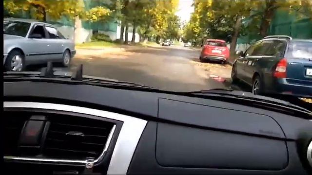 Уроки вождения. Развороты с использованием левой прилегающей территории.