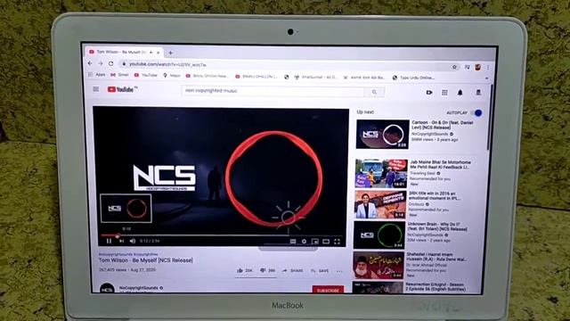 Apple Macbook Laptop DDR3 Series Red And Black Reflector Price in Pakistan|Whatsapp 0305-8688489