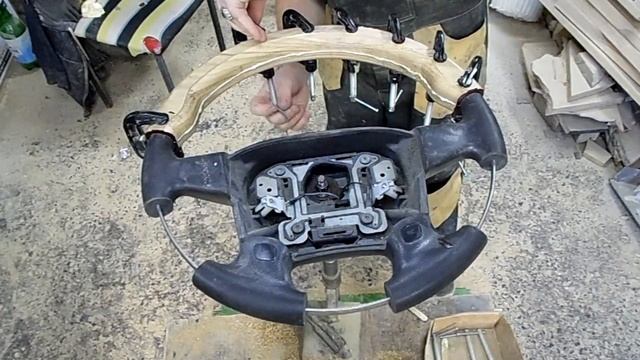 Автобусный руль из дуба