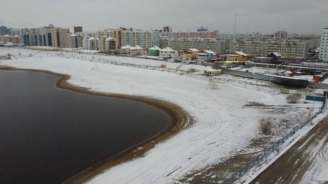 Город Якутск. Первый снег 203-203мкр.
