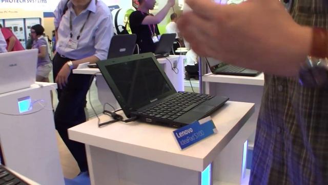 Lenovo Ideapad S100 MeeGo Netbook Hands On and first impressions