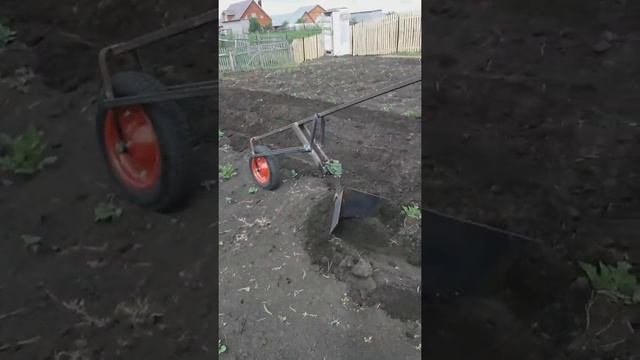 Ручной окучник своими руками.