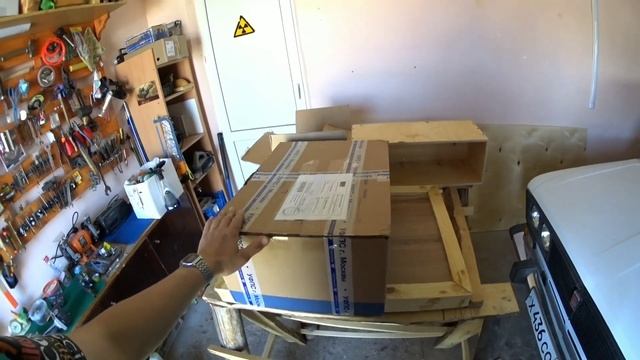 Весной в деревне, Огород и посылка из Москвы.