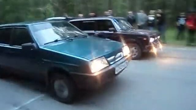 ваз 2104 против 21093