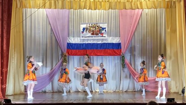 Танцевальный коллектив «Кубанская Задоринка», танец «Соловушка»