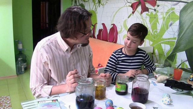 Мастер-класс - 2 по раскрашиванию пасхальных яиц.:)