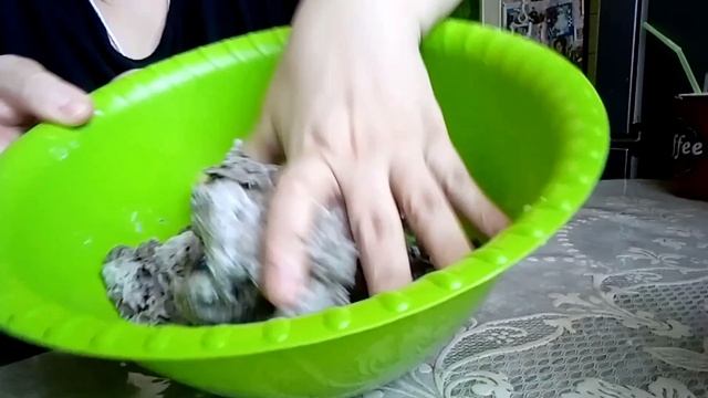 БУМАГА ИЗ ЯИЧНЫХ ЛОТКОВ.ПЕРЕРАБОТКА.ЭКОЛОГИЯ..mp4