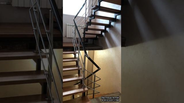 Изготовление двух лестниц с комбинированными перилами, п.Казённая Заимка. Для заказа:8-913-222-1799
