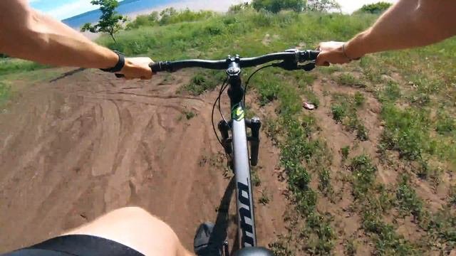 Покатушка с другом по полям и берегам | 88 км