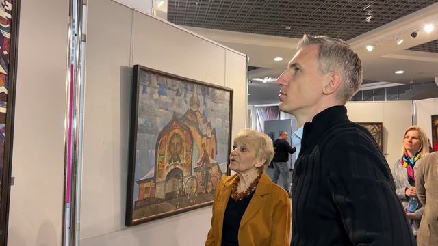 Василий Анохин посетил выставку памяти Народного художника России Вячеслава Самарина.