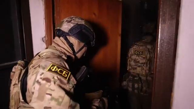 Сотрудники ФСБ и МВД в ходе спецоперации задержали в Крыму 12 неонацистов