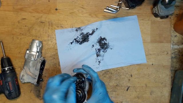 Makira Hr2811FT how to disassemble broken tool holder o-rings replace