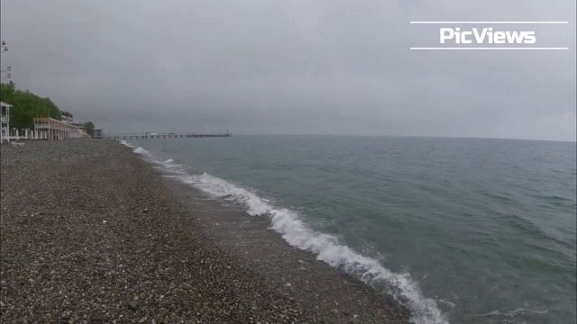 Погода и море в Лазаревском сегодня 3 мая 2024. Сочи сегодня. Обстановка на пляже Лазаревское, Сочи
