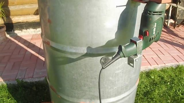 Самодельная электрическая медогонка из подручных материалов.