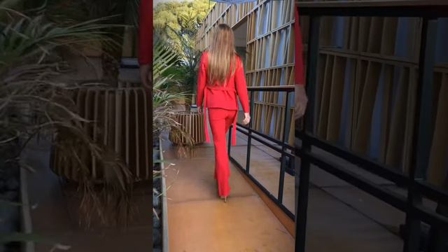 Красный костюм | Брючный костюм женский