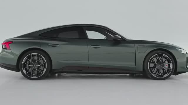Audi показала свой самый мощный серийный авто — электрический RS e-tron GT Performance.