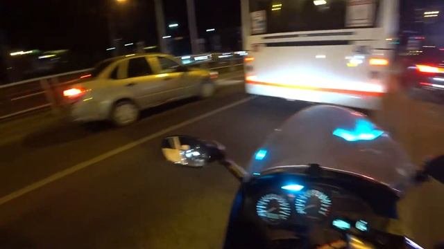 Мотобудни! Покатухи по ночному Краснодару еду за нажопницей, катается в первый раз,  мото ситуации