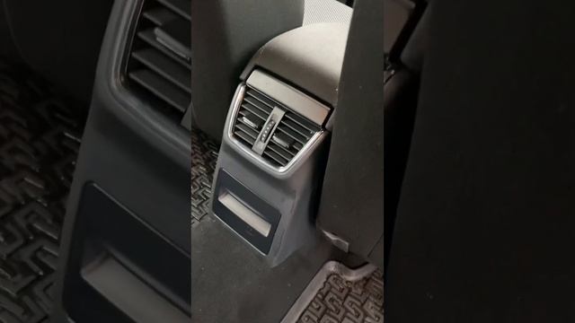 Шкода Октавія .2015р,1.6 ДТ.Пробіг 242т.км.Свіжопригнана,рідна фарба,обслужена,стан ідеальний.