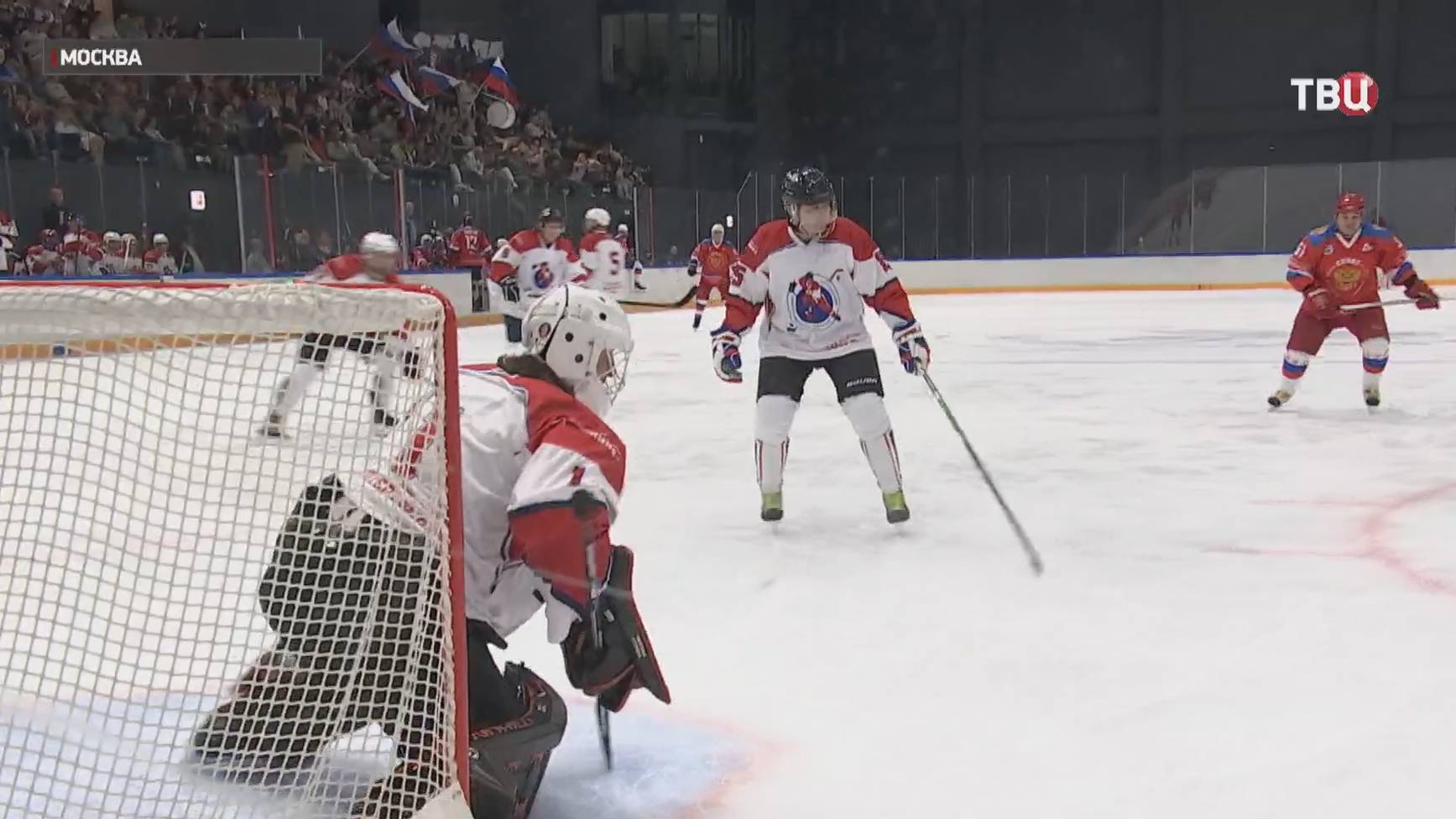 Хоккейный матч с участием бойцов СВО состоялся в Москве / События на ТВЦ