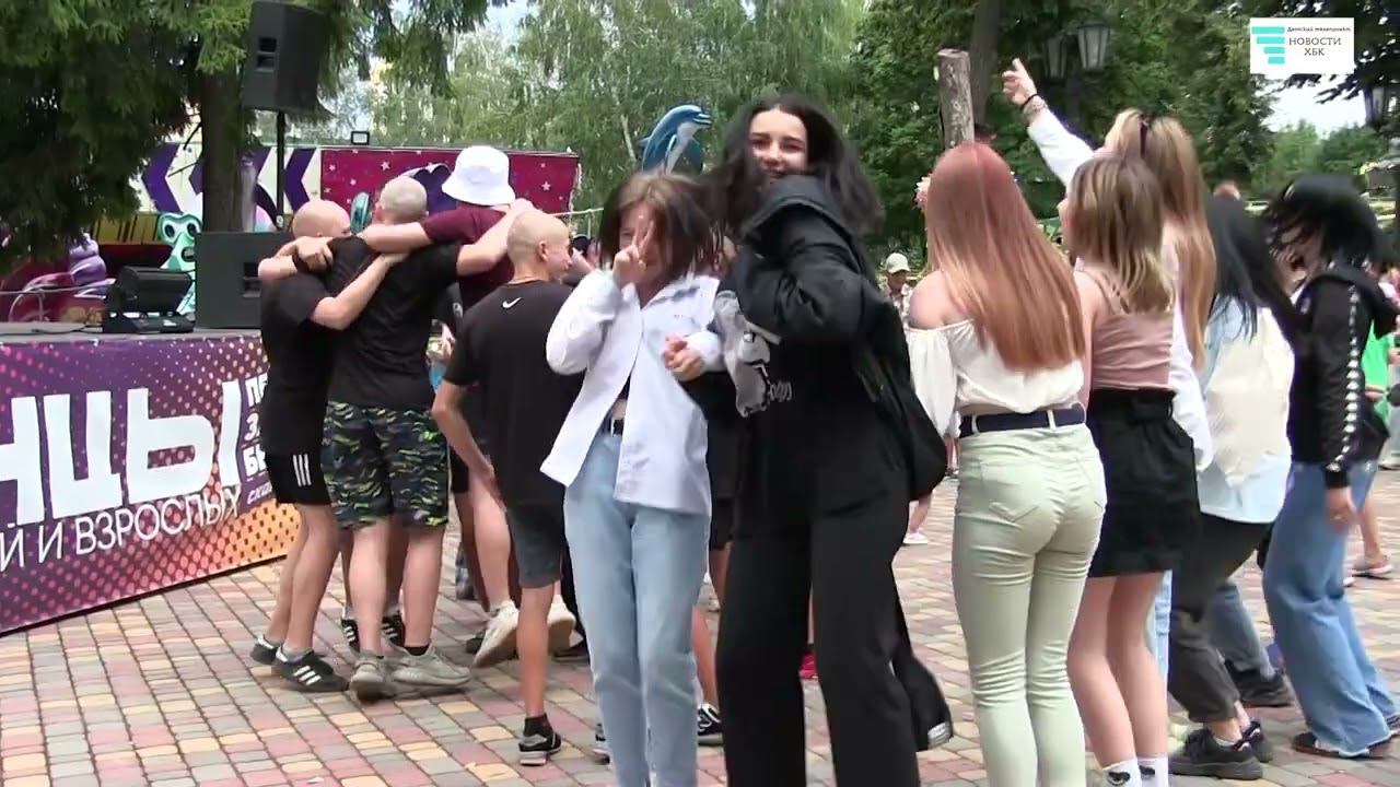 В городском парке культуры и отдыха прошло шоу диджеев.
