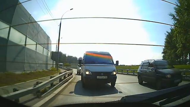 Ты уступить мене обязан!