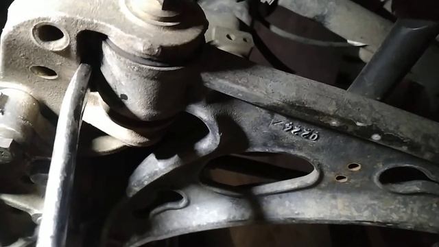 مشكل طقطقه في سياره Volkswagen Touran ?? problema de ruido en el Volkswagen Touran ???