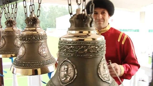 Мастер-класс по колокольному звону на свадьбе.
