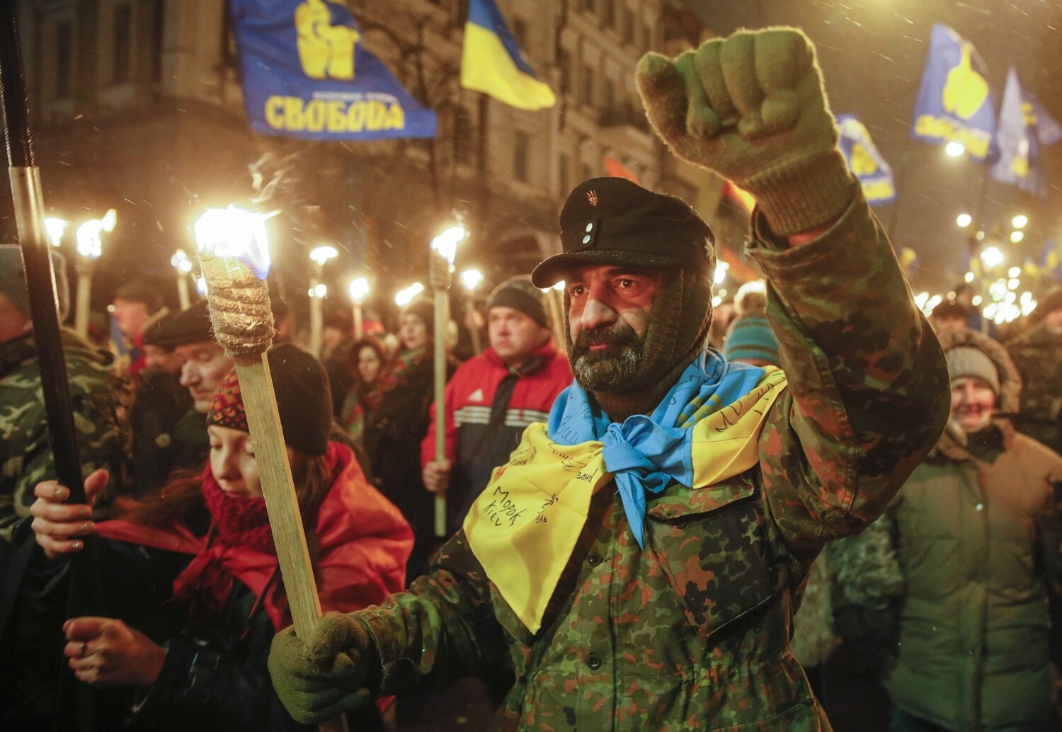 Украинцы будут бандеровцев клевать