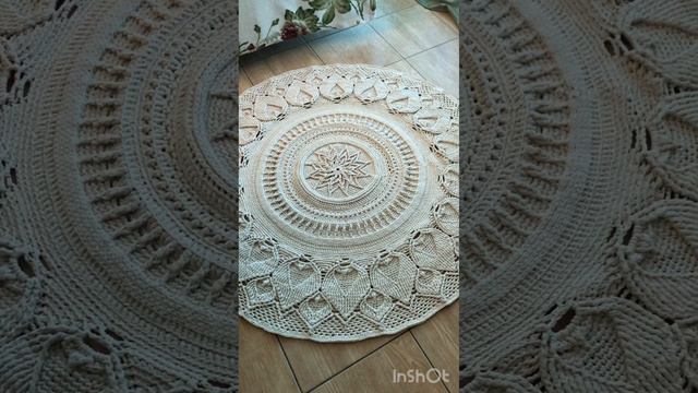 Коврик из трикотажной пряжи Вязание крючком#https://www.avito.ru/sochi/mebel_i_interer/kover_vyazany