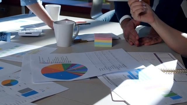 Весы гороскоп на май 2022 года