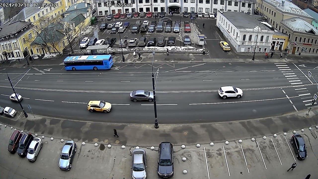 TRASSIR TR D2S5 v3 день улица