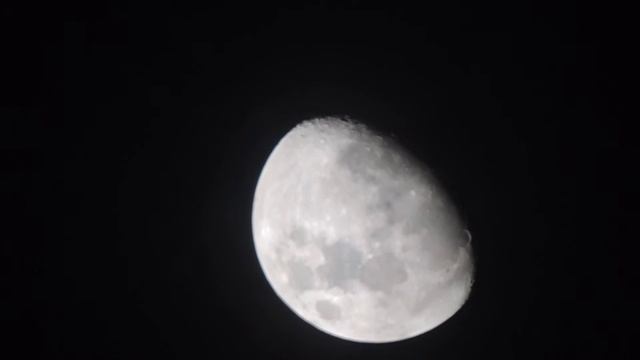 Nikon P600: Video test Optical Zoom - Moon