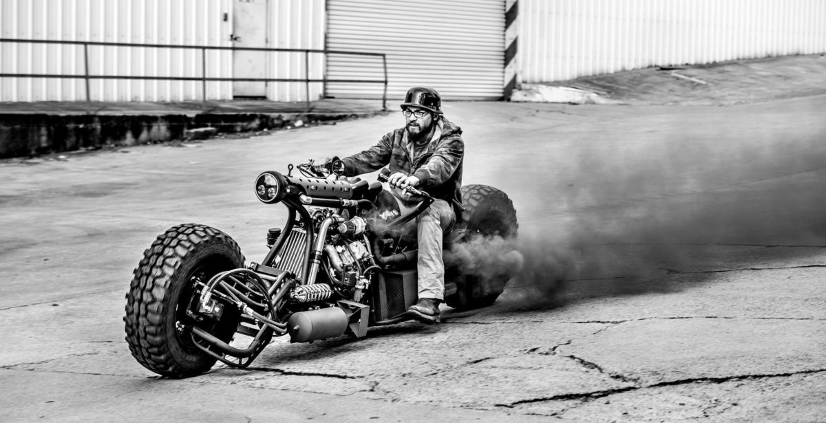 Полноприводный дизельный мотоцикл (Hydrostatic AWD Twin Turbo Diesel Motorcycle)