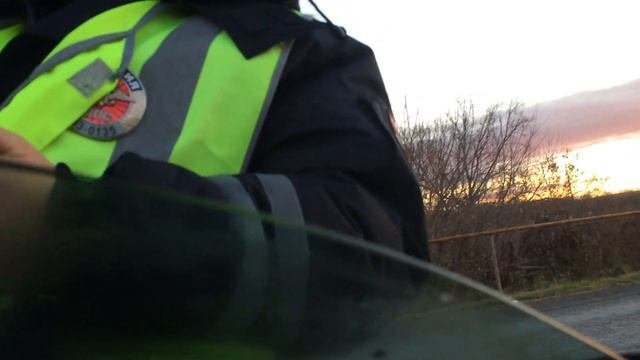 Желание инсп. проверить документы-не является законным основанием