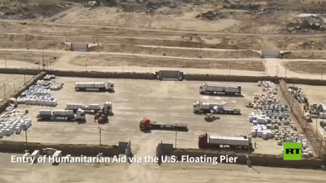 الجيش الإسرائيلي ينشر لقطات لشاحنات تنقل مساعدات عبر رصيف "بايدن" العائم